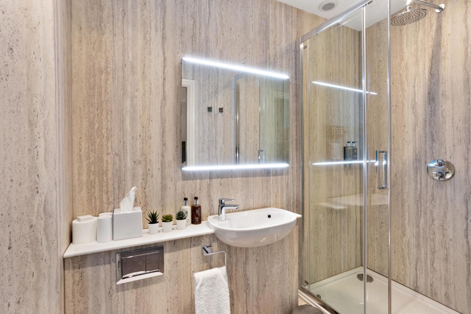 Fountains Guest House - Harrogate Stays Exteriör bild